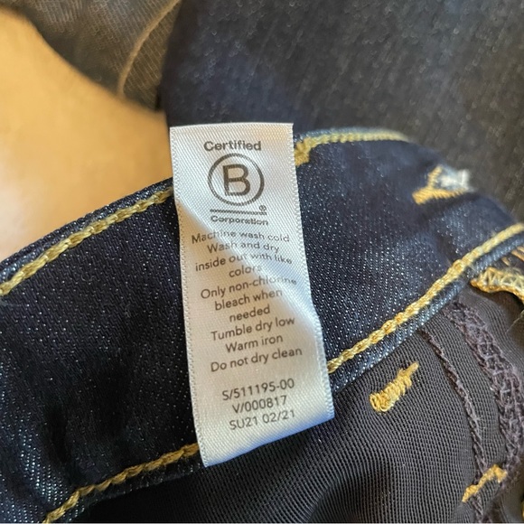 Athleta Sculptek Ultra Skinny Midnight Jean Color: Dark Wash - Picture 7 of 7